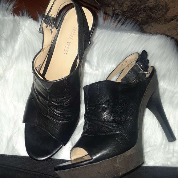 NINE WEST Black Peep toe w/strap - Picture 2 of 2